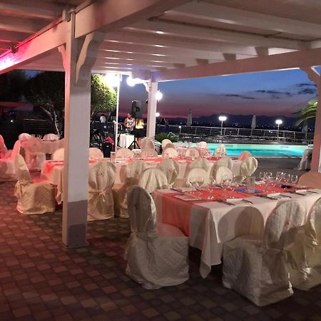 Hotel Ristorante Paradiso Albanella المظهر الخارجي الصورة