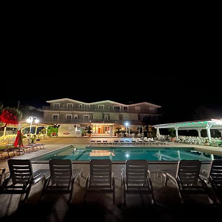 Hotel Ristorante Paradiso Albanella المظهر الخارجي الصورة