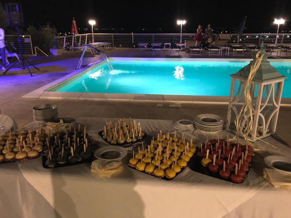 Hotel Ristorante Paradiso Albanella المظهر الخارجي الصورة