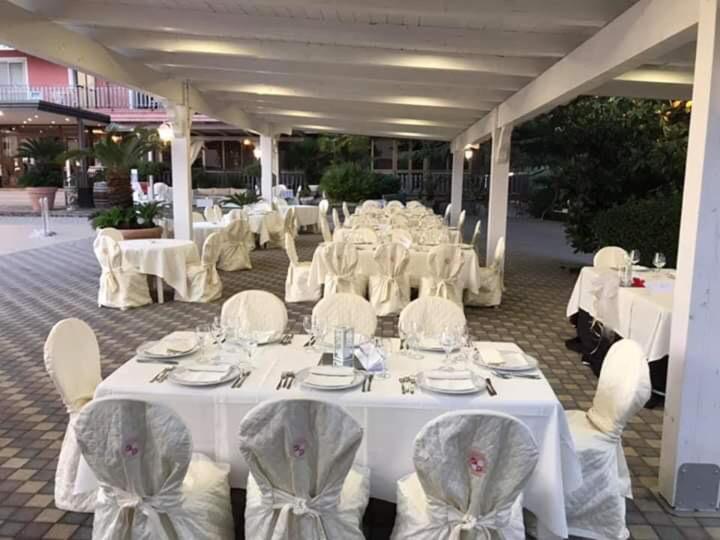 Hotel Ristorante Paradiso Albanella المظهر الخارجي الصورة