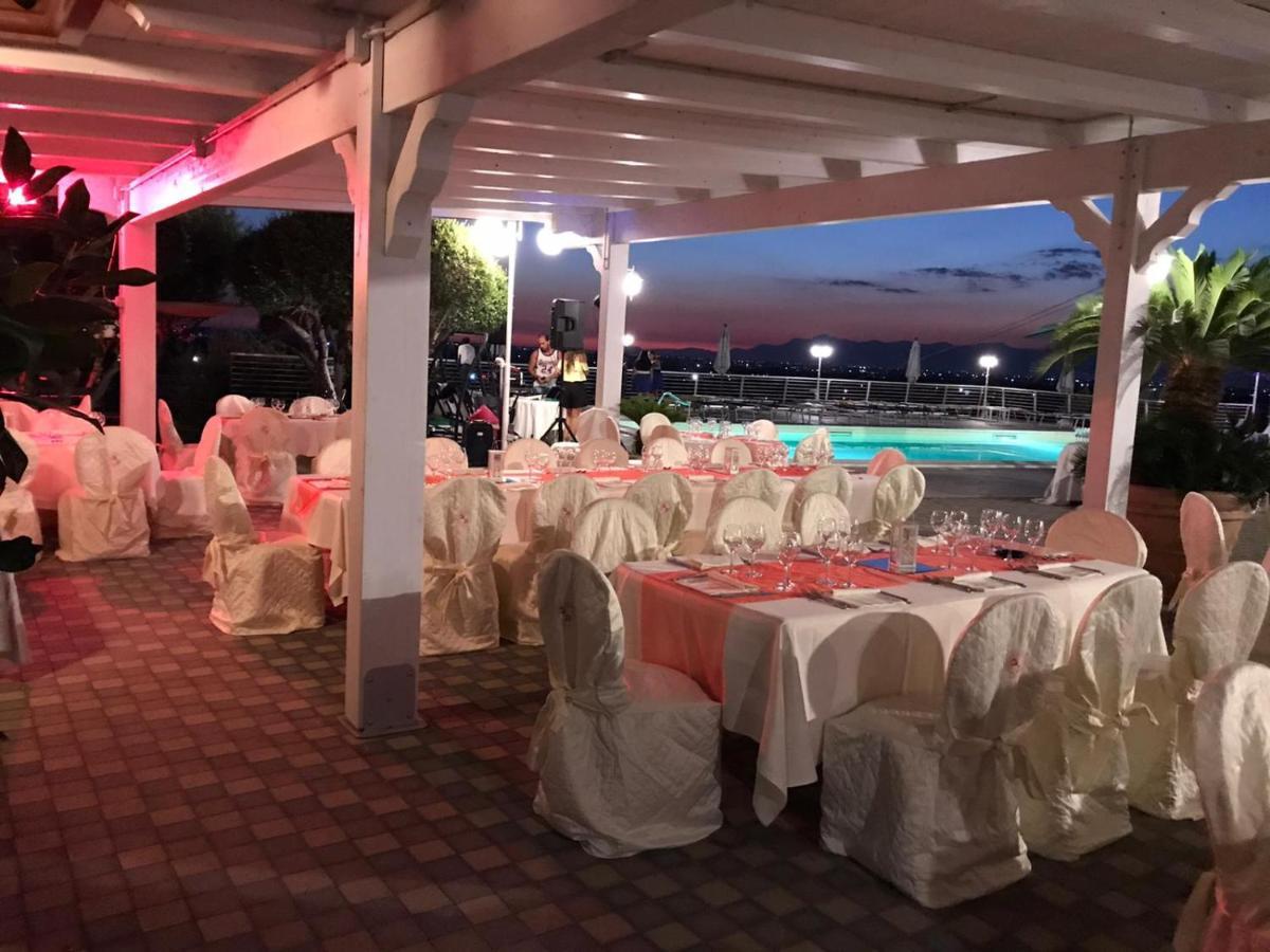Hotel Ristorante Paradiso Albanella المظهر الخارجي الصورة