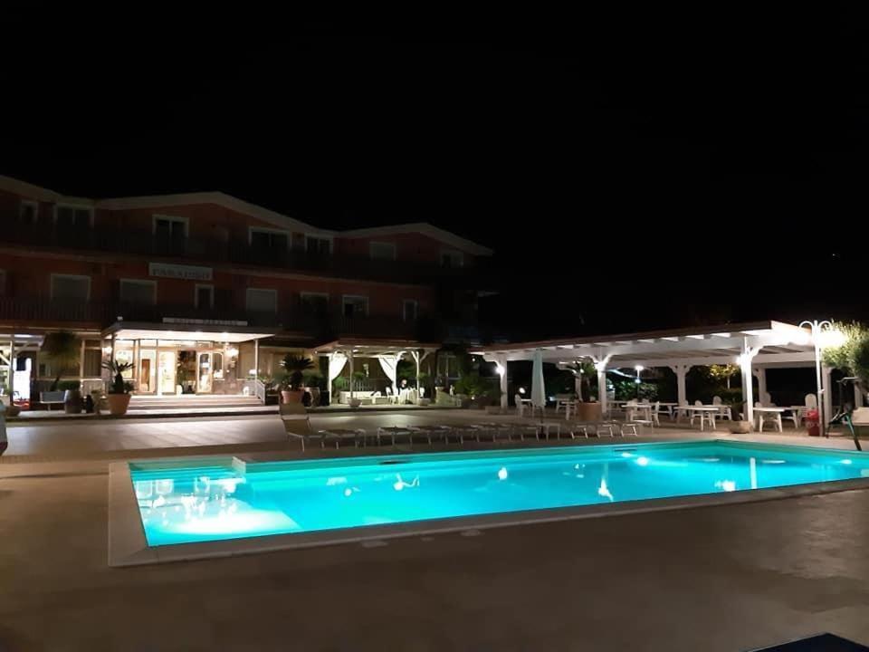 Hotel Ristorante Paradiso Albanella المظهر الخارجي الصورة