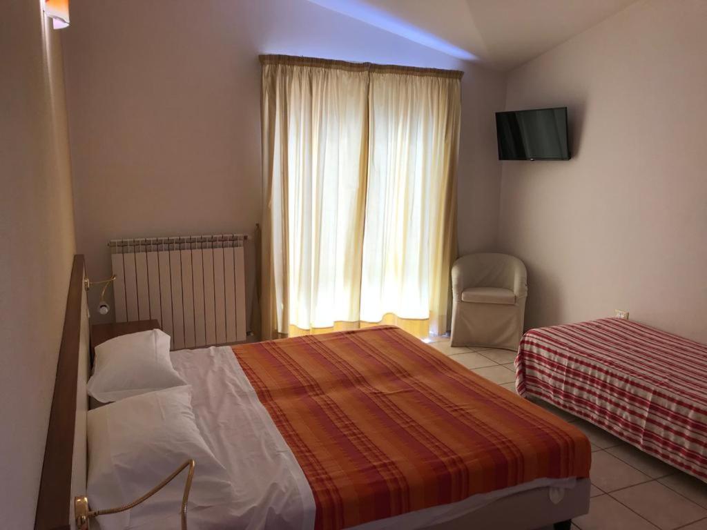 Hotel Ristorante Paradiso Albanella المظهر الخارجي الصورة
