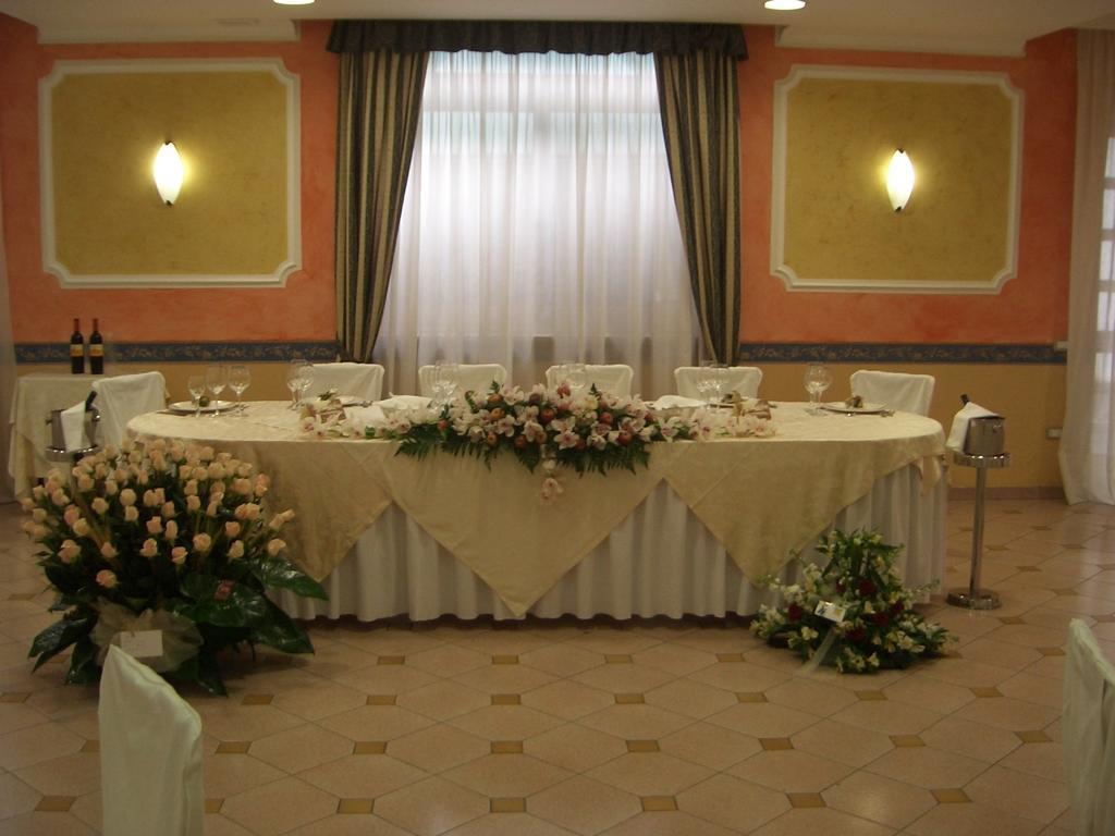 Hotel Ristorante Paradiso Albanella المظهر الخارجي الصورة