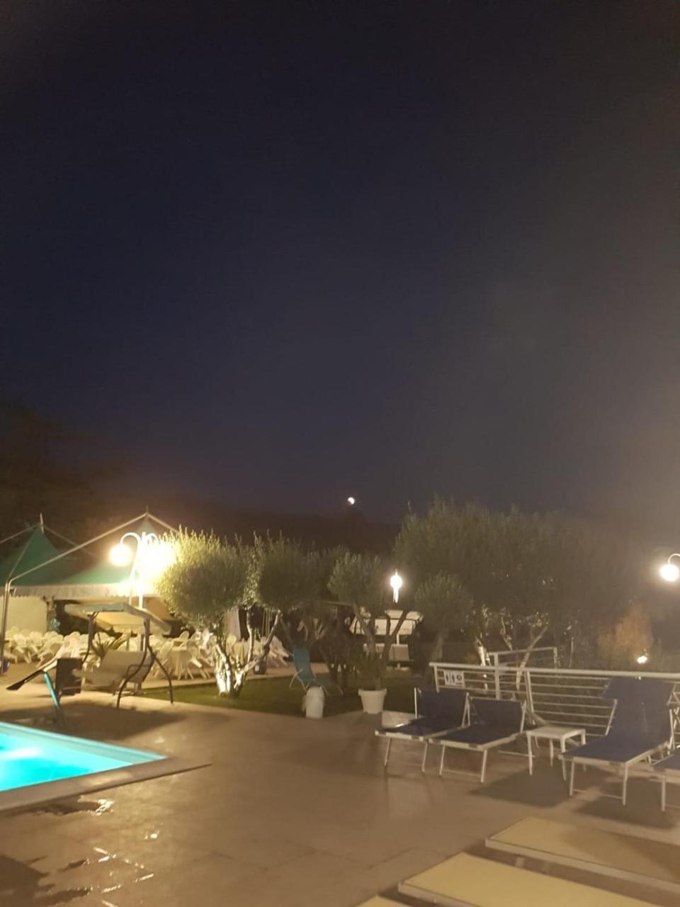 Hotel Ristorante Paradiso Albanella المظهر الخارجي الصورة