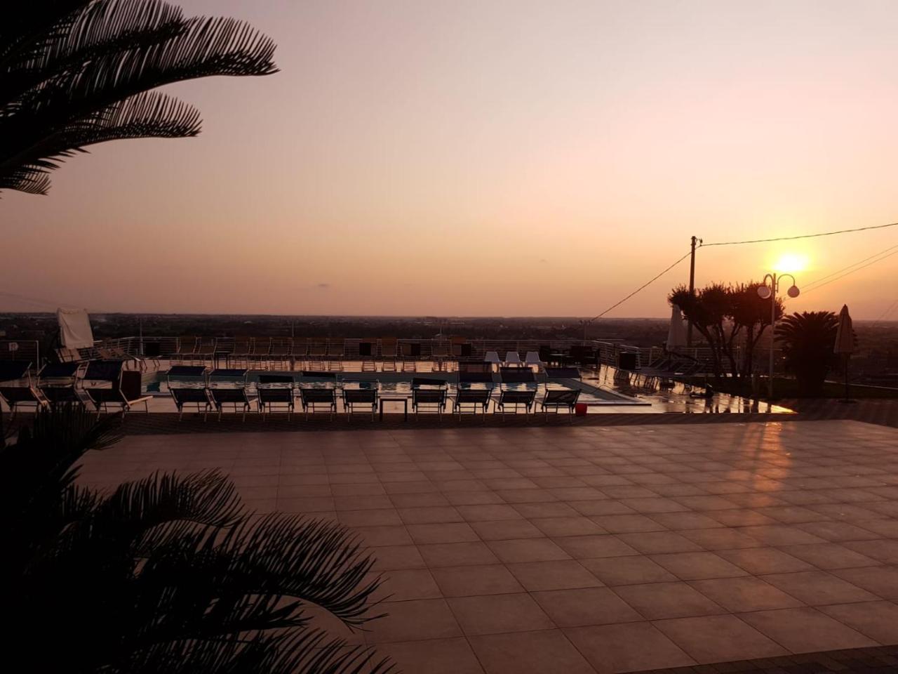 Hotel Ristorante Paradiso Albanella المظهر الخارجي الصورة